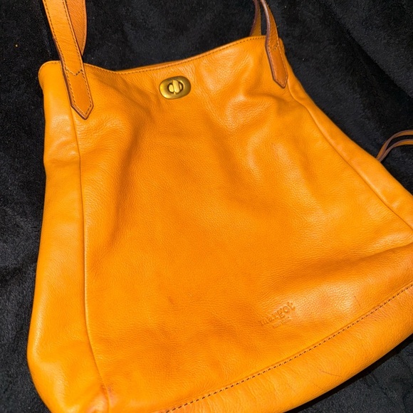 Margot Yellow Leather Shoulder Bag with Hobo Design - Picture 3 of 12